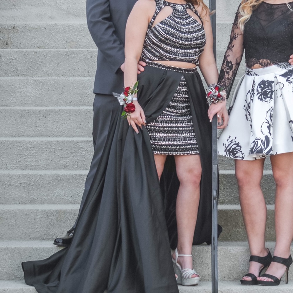 Rachel Allen Prom Dress - Picture 3 of 3